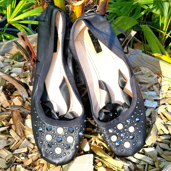 Topshop Ballet Style Black Pearl Studded Flats S 7 Fun Shoes - Picture 1 of 4